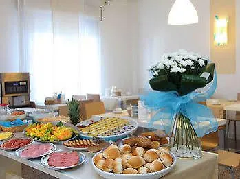 Hotel Dante Lido di Jesolo 3*,